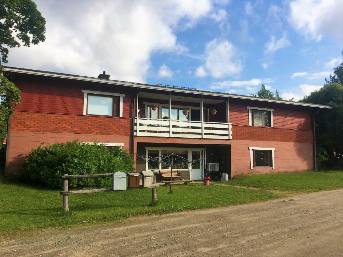 Surkeenjärvi Countryside B&B Moksinkylä Exteriör bild